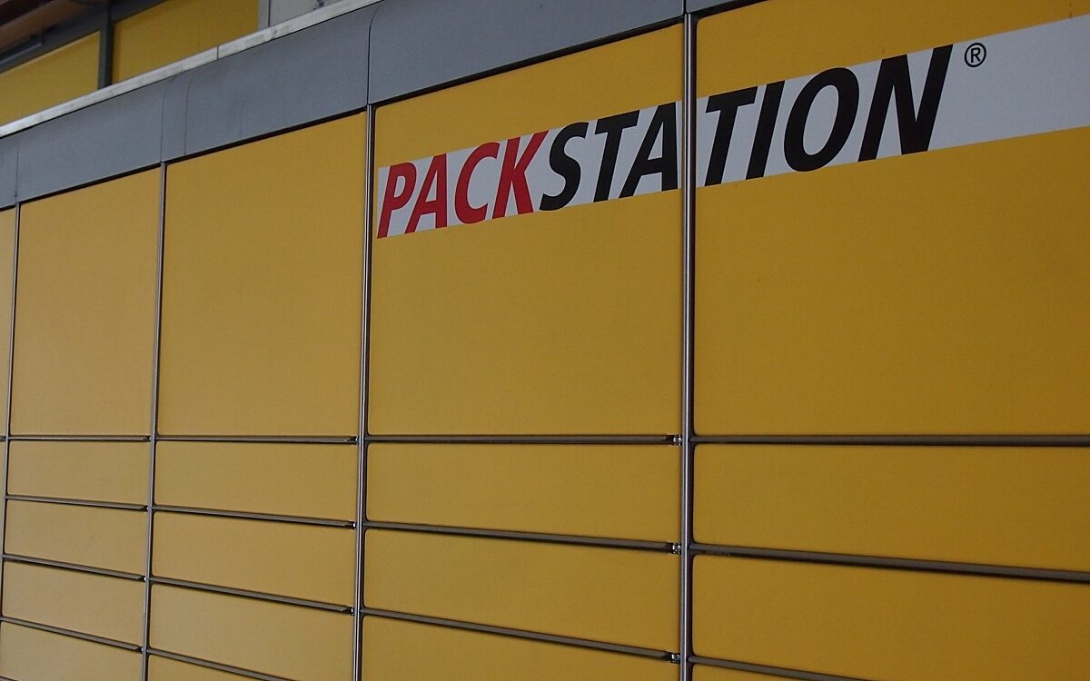 Eine DHL-Packstation Eine DHL-Packstation